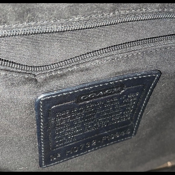 Vintage Coach Over the Shoulder Bag - Picture 3 of 4